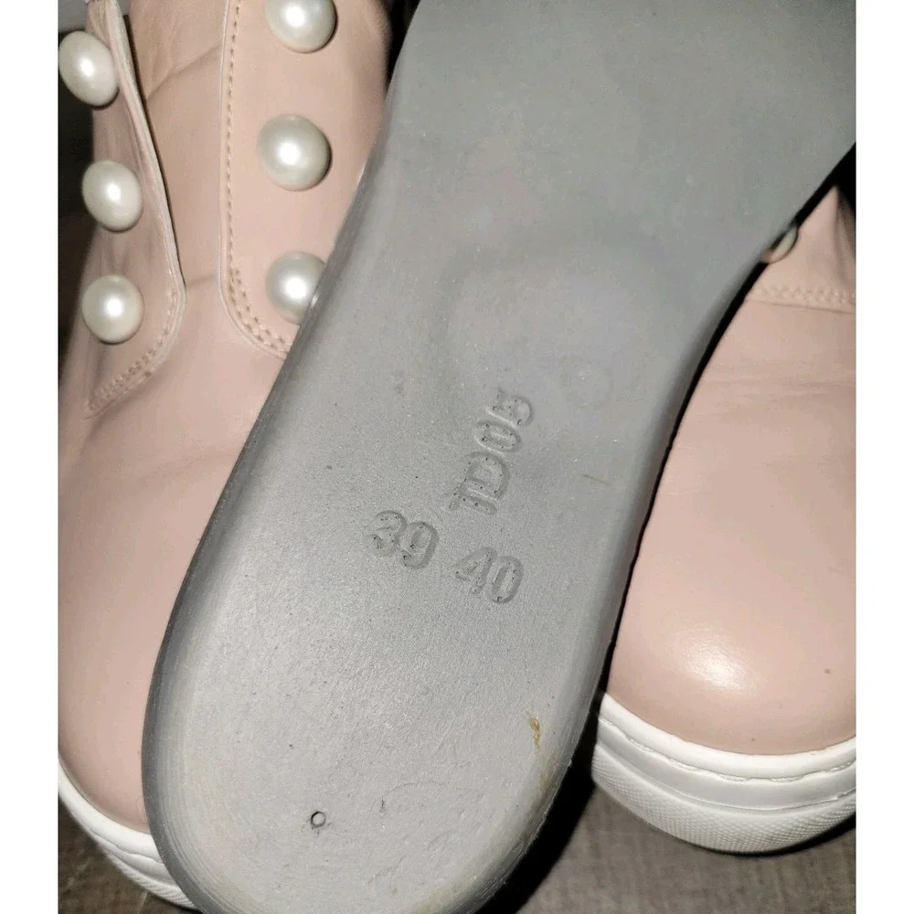 Lewit Pink Leather‎ Pearl Detail Sneakers US 9.5 EU39/40